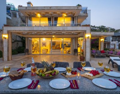 Luxury Five Bedroom Villa With Spectacular View